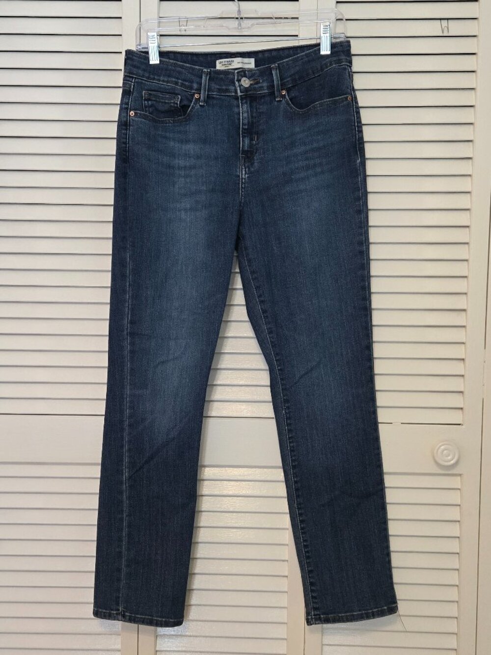 Levi Strauss Straight Leg Blue Jeans - Size 6s